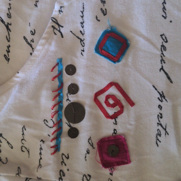 Ruby Rd. Ladies White Top With Text Print - Picture 3 of 5